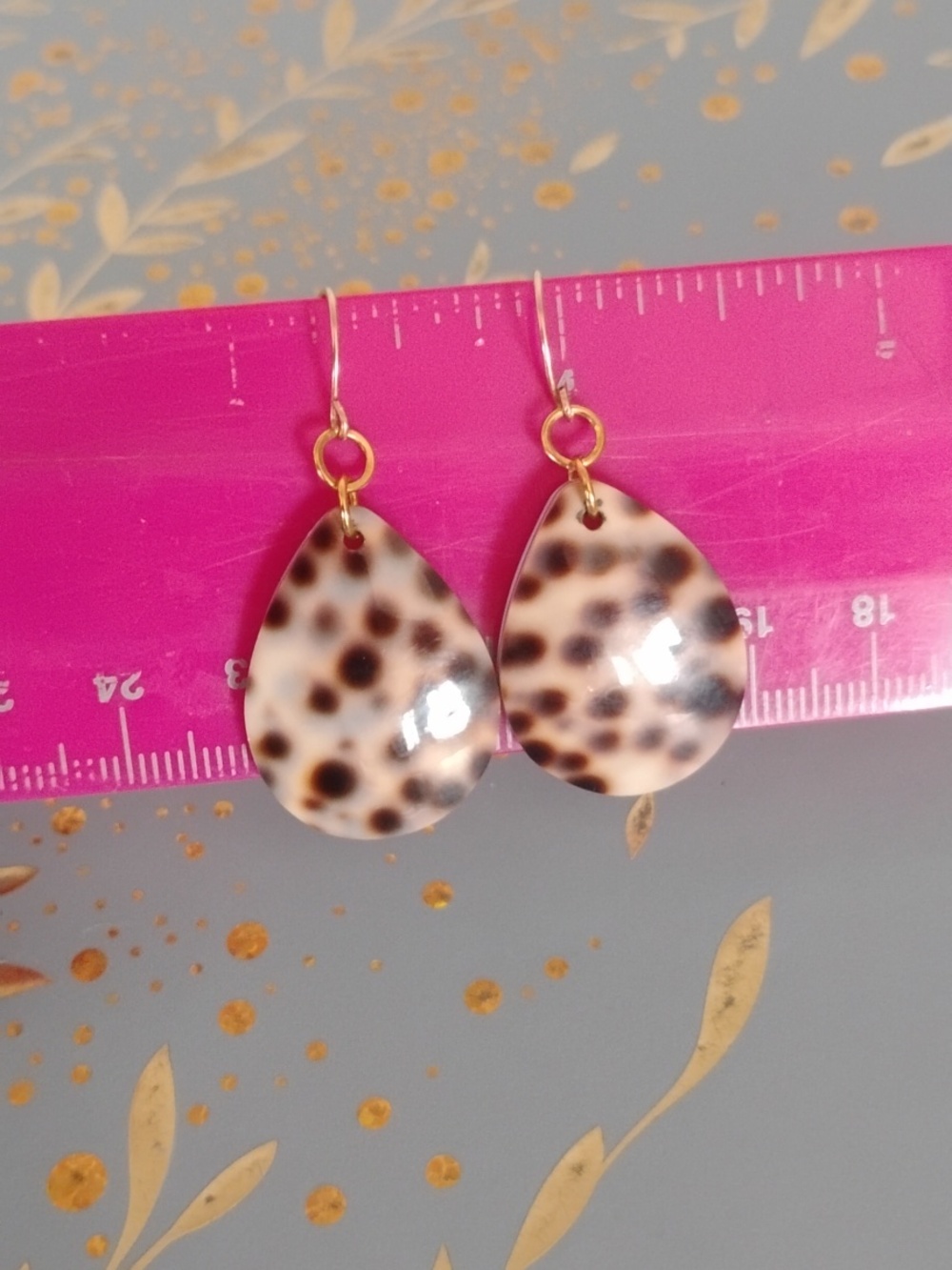Shell Drop Earrings - Picture 6 of 9